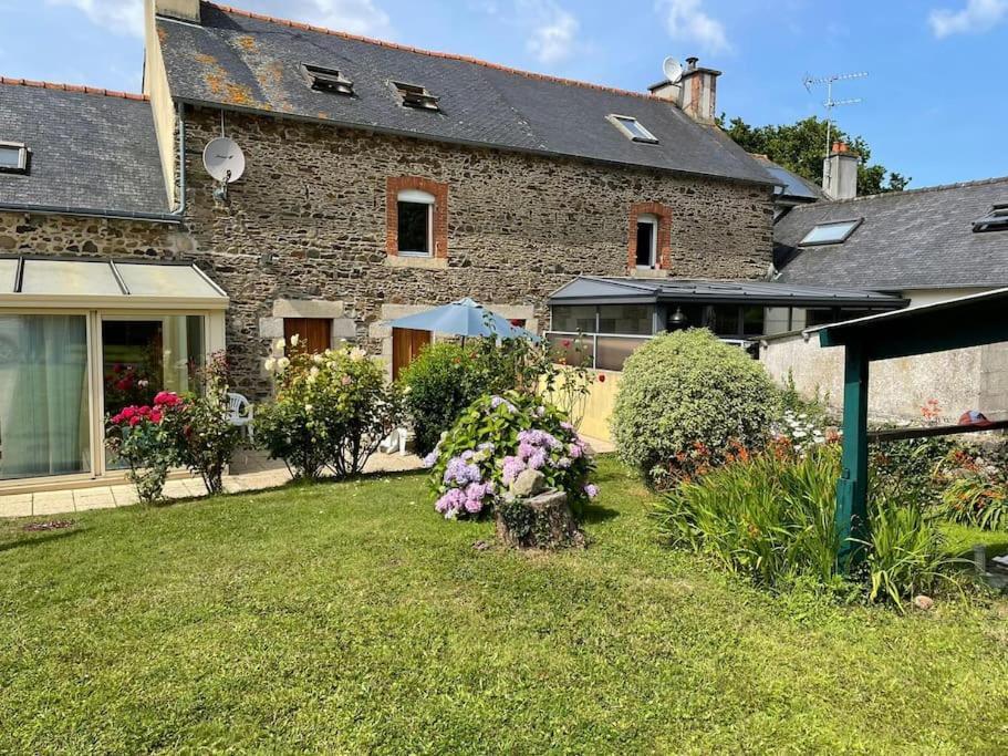 Maison De Famille Entre Terre Et Mer Lantic Exterior photo